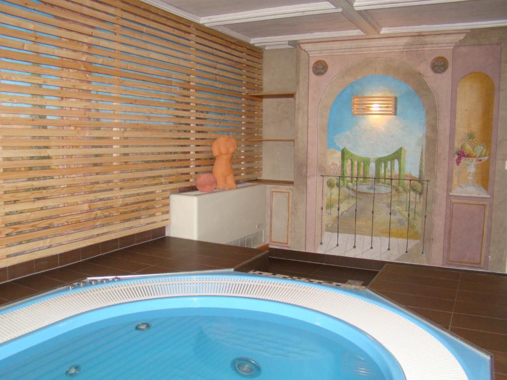 Sonnwend Garni Hotel 4*